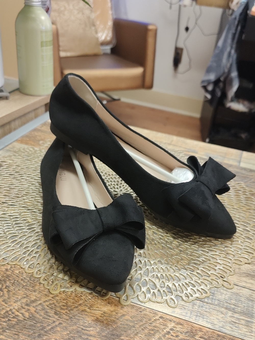 Comfort All Day!! Women's Black Pointed-Toe Bow Flats